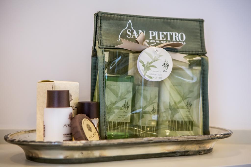 Отель San Pietro Leisure And Luxury Рим Экстерьер фото
