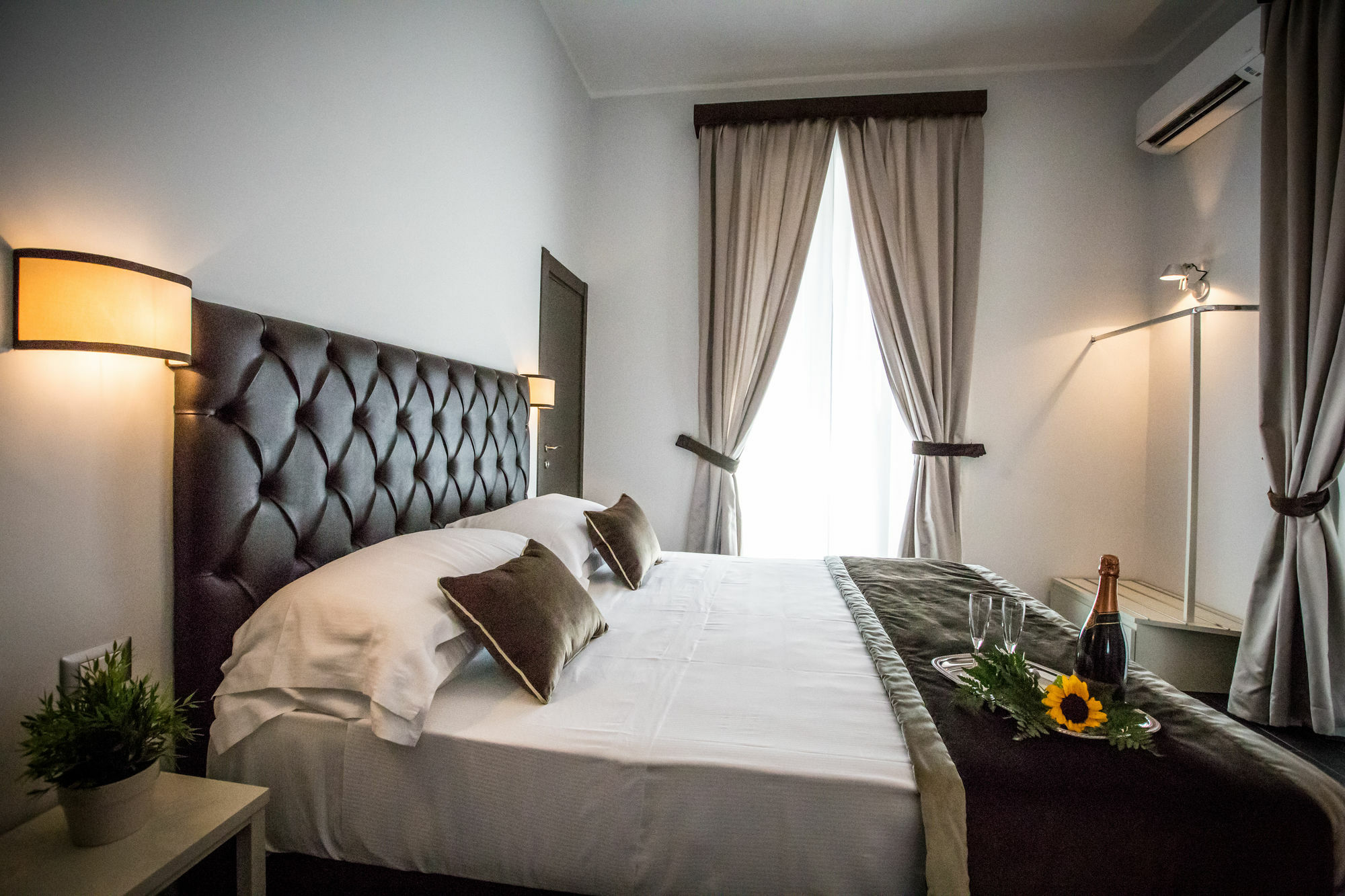 Отель San Pietro Leisure And Luxury Рим Экстерьер фото