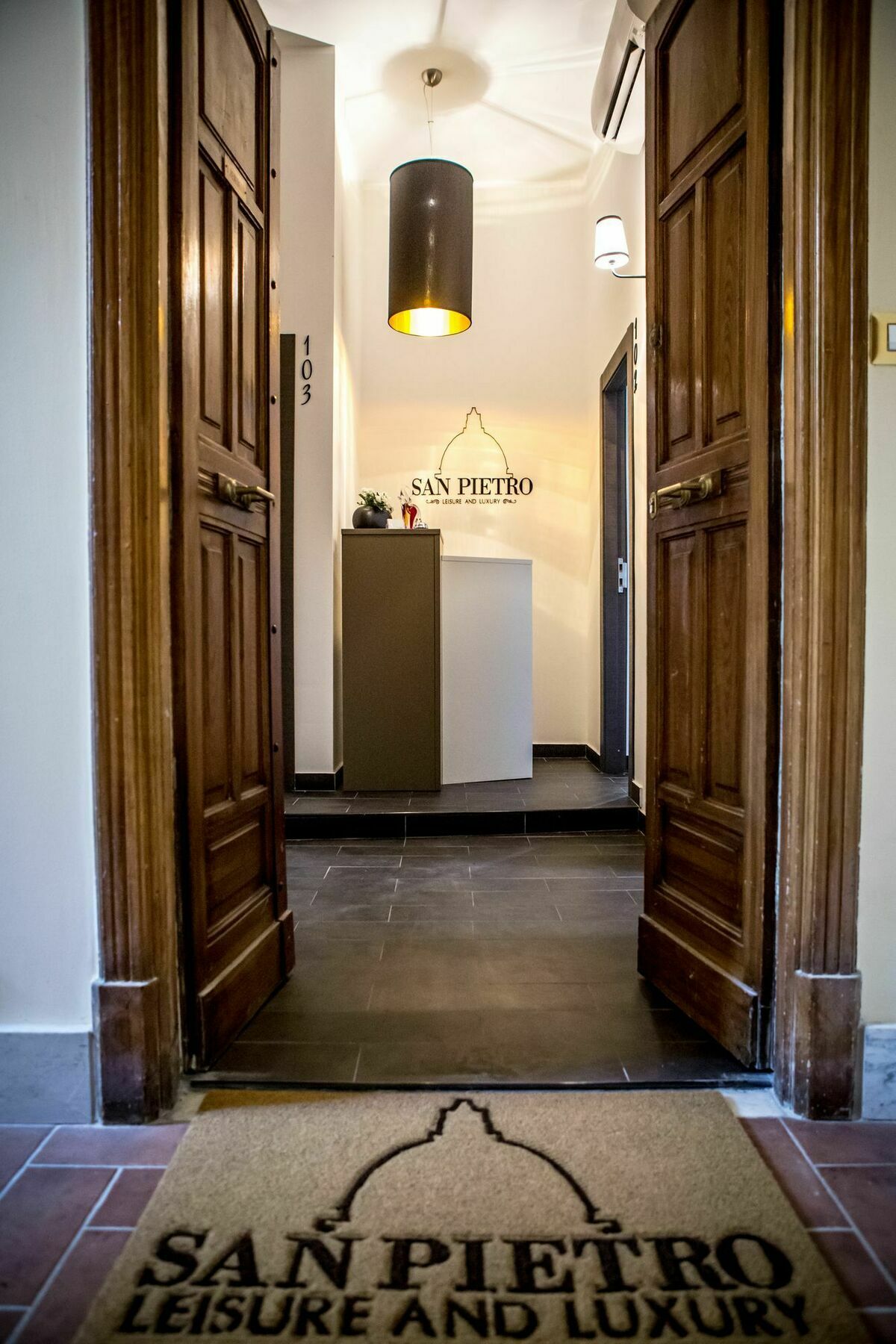 Отель San Pietro Leisure And Luxury Рим Экстерьер фото